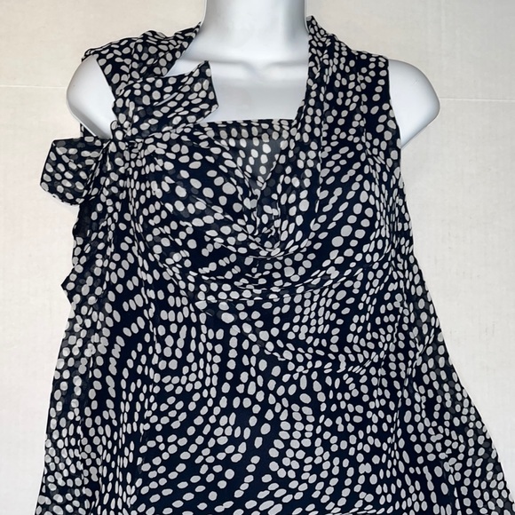 Ann Taylor sleeveless navy and white top size medium - Picture 1 of 7